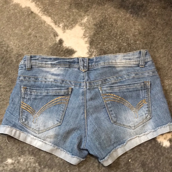 Rewind denim shorts - Picture 2 of 3